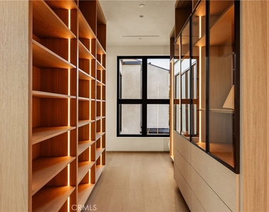 4724 Halbrent - Photo Thumbnail 28