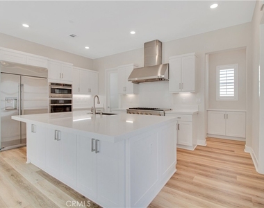 27031 California Court - Photo Thumbnail 8