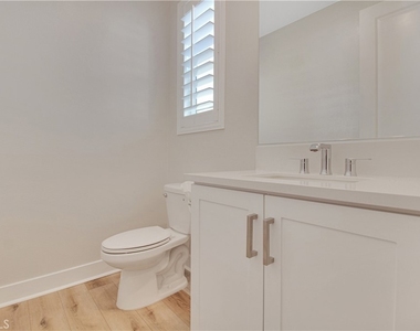 27031 California Court - Photo Thumbnail 13