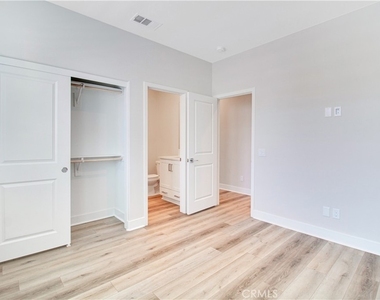 27031 California Court - Photo Thumbnail 24