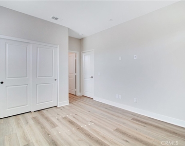 27031 California Court - Photo Thumbnail 27