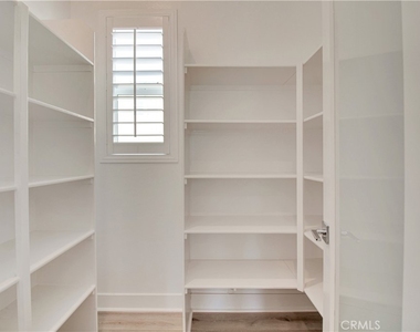 27031 California Court - Photo Thumbnail 12