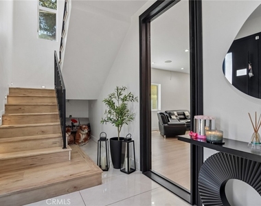 4432 Melbourne Avenue - Photo Thumbnail 20