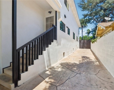 4432 Melbourne Avenue - Photo Thumbnail 44