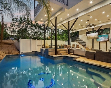 4432 Melbourne Avenue - Photo Thumbnail 47
