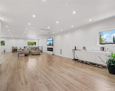 4432 Melbourne Avenue - Photo Thumbnail 27