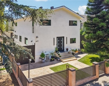 4432 Melbourne Avenue - Photo Thumbnail 3