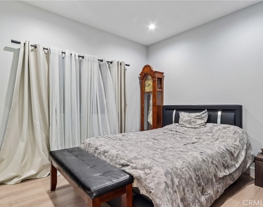 4432 Melbourne Avenue - Photo Thumbnail 17