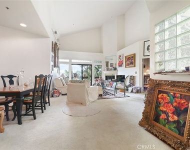 4477 Woodman - Photo Thumbnail 9