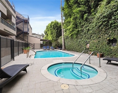 4477 Woodman - Photo Thumbnail 21