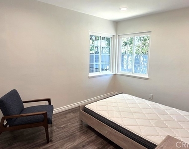 13821 Burton Street - Photo Thumbnail 11