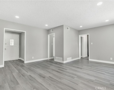18234 Sugarman Street - Photo Thumbnail 4