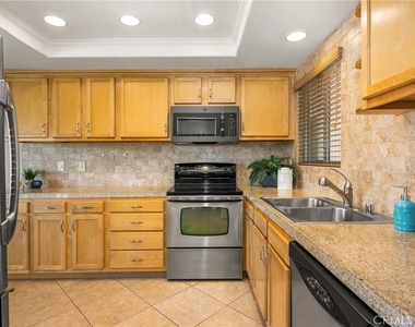 2286 Via Puerta - Photo Thumbnail 16