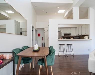 345 Avocado Street - Photo Thumbnail 7