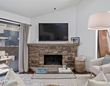 345 Avocado Street - Photo Thumbnail 4