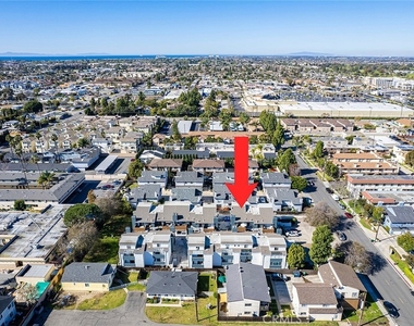 345 Avocado Street - Photo Thumbnail 22