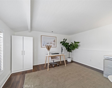 345 Avocado Street - Photo Thumbnail 14