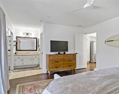 345 Avocado Street - Photo Thumbnail 16