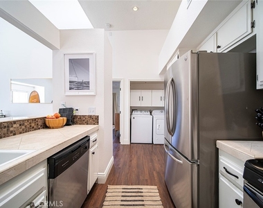 345 Avocado Street - Photo Thumbnail 8