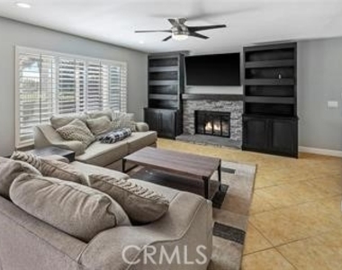 1018 Eckenrode Way - Photo Thumbnail 12