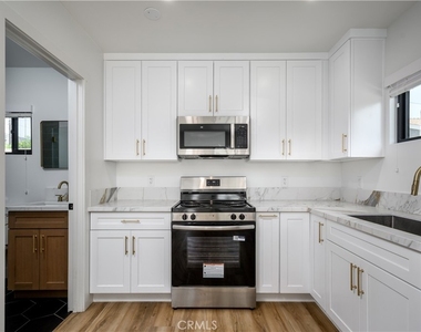 918 N Enid Avenue - Photo Thumbnail 10