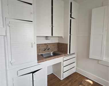 942 E 2nd - Photo Thumbnail 8