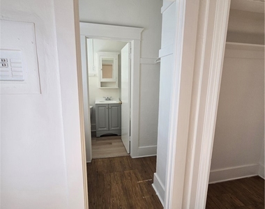 942 E 2nd - Photo Thumbnail 2