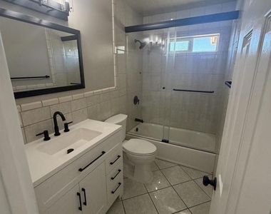 644 Farview Street - Photo Thumbnail 5