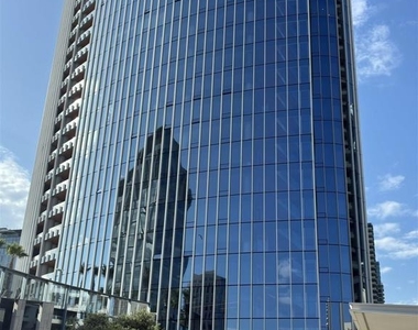 888 W E St - Photo Thumbnail 4