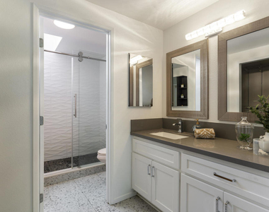 579 Acacia Street - Photo Thumbnail 18