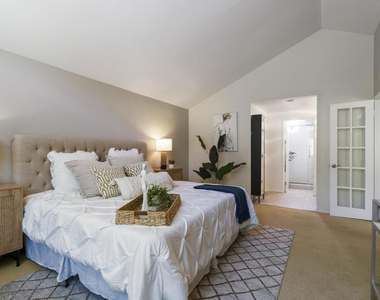 579 Acacia Street - Photo Thumbnail 15