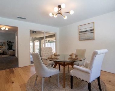 579 Acacia Street - Photo Thumbnail 8