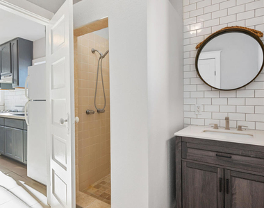 1488 W Sunset Boulevard - Photo Thumbnail 12