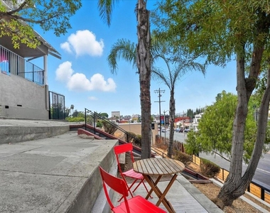 1488 W Sunset Boulevard - Photo Thumbnail 18