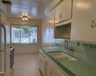 514 Linwood Avenue - Photo Thumbnail 4