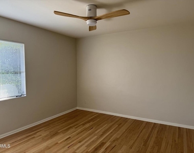 514 Linwood Avenue - Photo Thumbnail 9