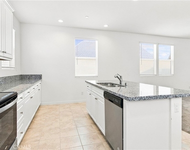 10910 Portsmouth Street - Photo Thumbnail 4