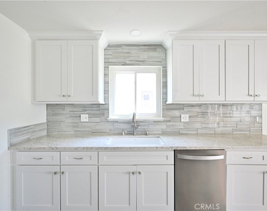 4191 Farquhar Avenue - Photo Thumbnail 14