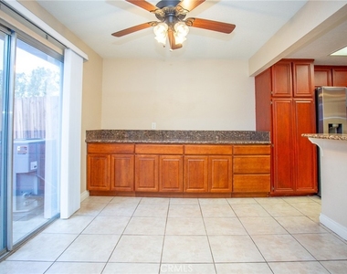 1653 Toyon Place - Photo Thumbnail 5