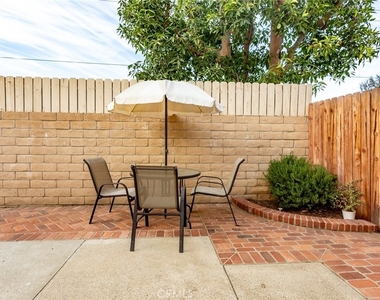1653 Toyon Place - Photo Thumbnail 7