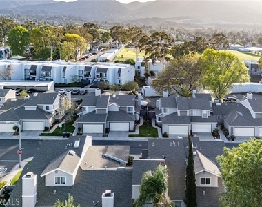 1653 Toyon Place - Photo Thumbnail 12