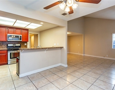 1653 Toyon Place - Photo Thumbnail 6