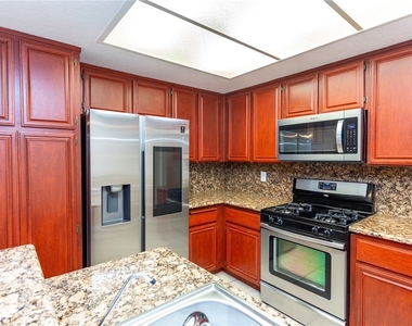 1653 Toyon Place - Photo Thumbnail 1