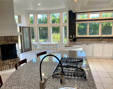 6 Emerald Glen - Photo Thumbnail 14