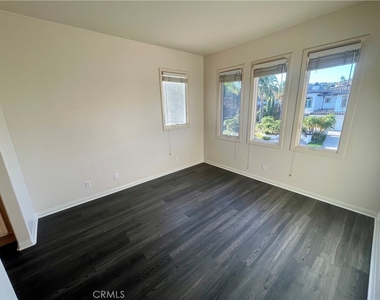 6 Emerald Glen - Photo Thumbnail 52