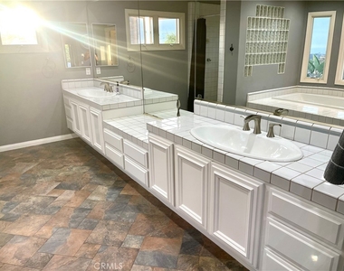 6 Emerald Glen - Photo Thumbnail 31