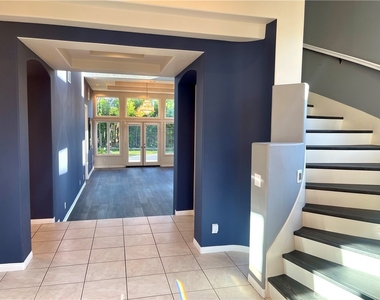 6 Emerald Glen - Photo Thumbnail 3