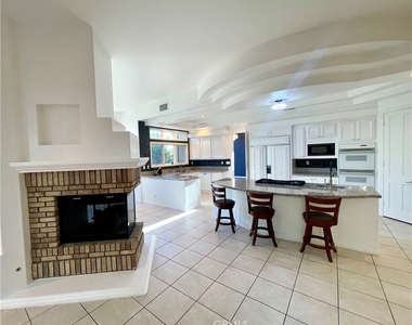 6 Emerald Glen - Photo Thumbnail 10