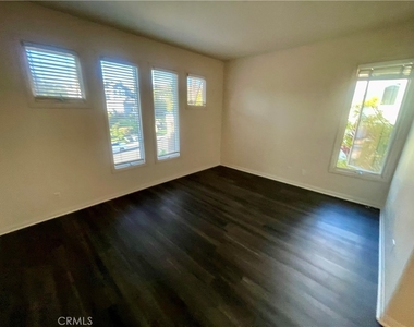 6 Emerald Glen - Photo Thumbnail 54
