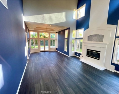 6 Emerald Glen - Photo Thumbnail 5